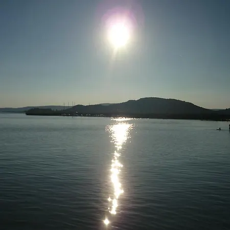 Balaton Eldorado Camping 招待所 Badacsonytördemic