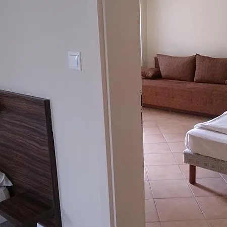 Balaton Eldorado Camping 招待所