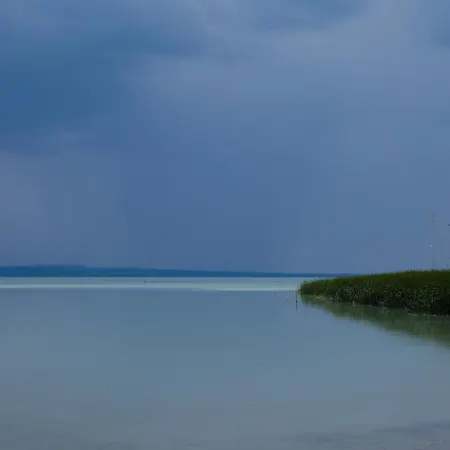 Balaton Eldorado Camping 招待所